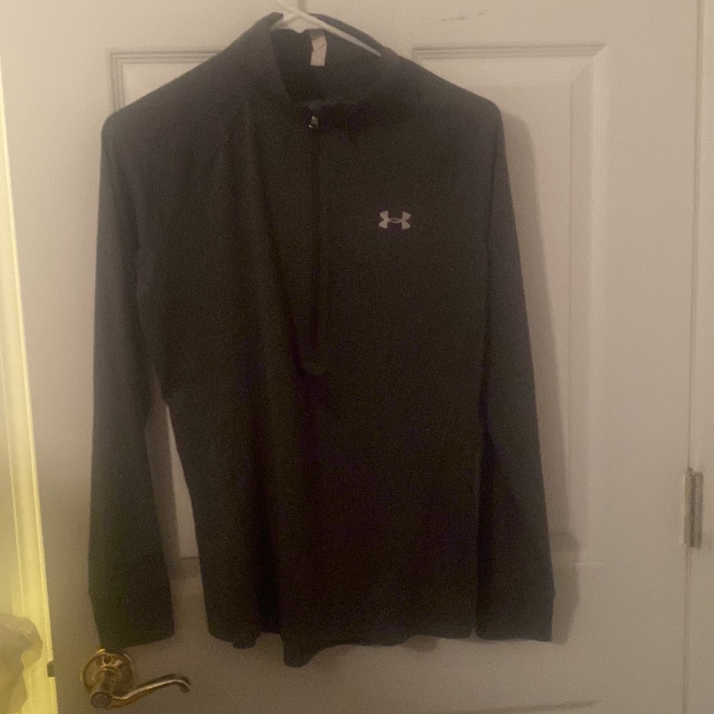Women’s promotional dark gray Under Armour heat gear half zipper athletic top. M